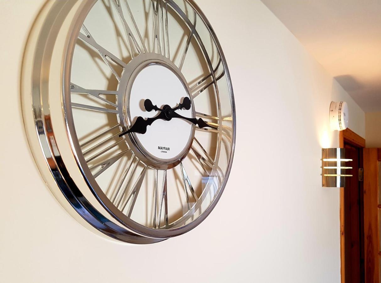 אינברנס Caledonian 2 Bedroom Free Parking מראה חיצוני תמונה