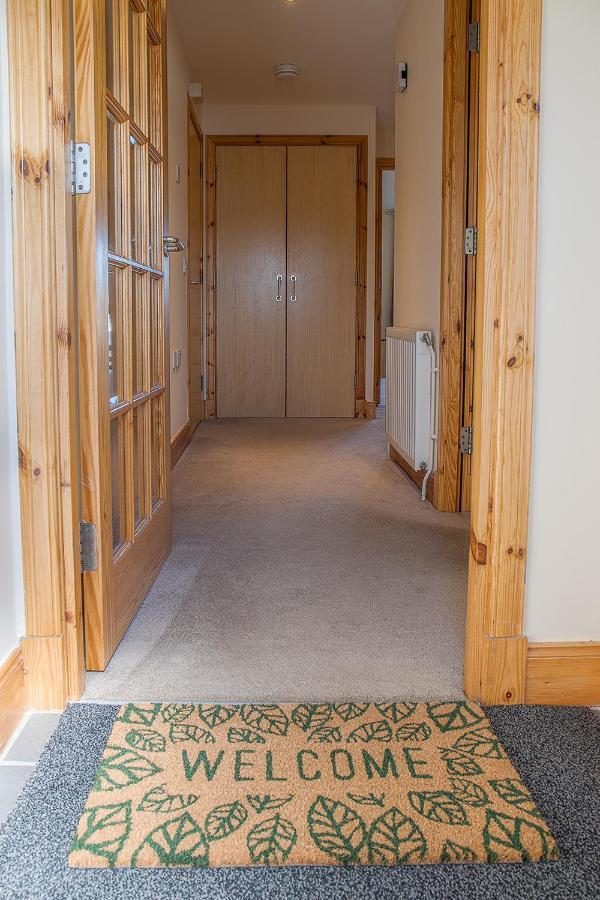 אינברנס Caledonian 2 Bedroom Free Parking מראה חיצוני תמונה