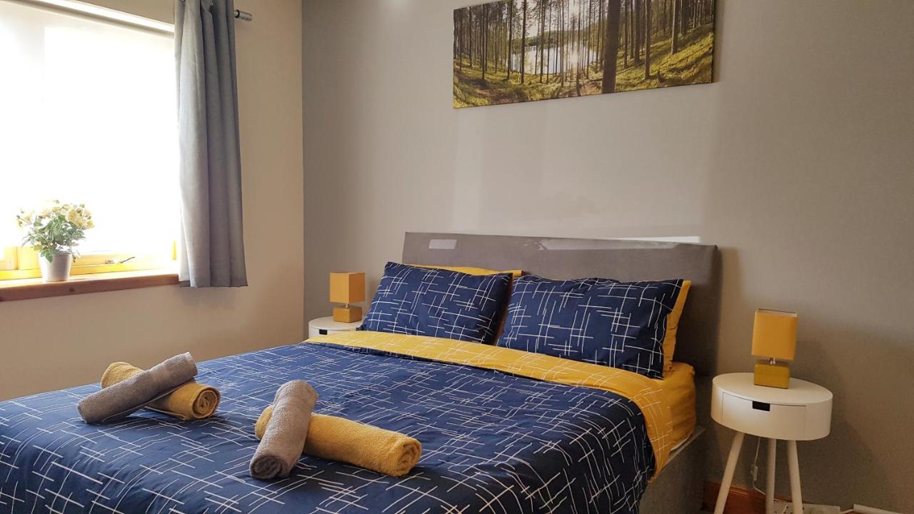 אינברנס Caledonian 2 Bedroom Free Parking מראה חיצוני תמונה